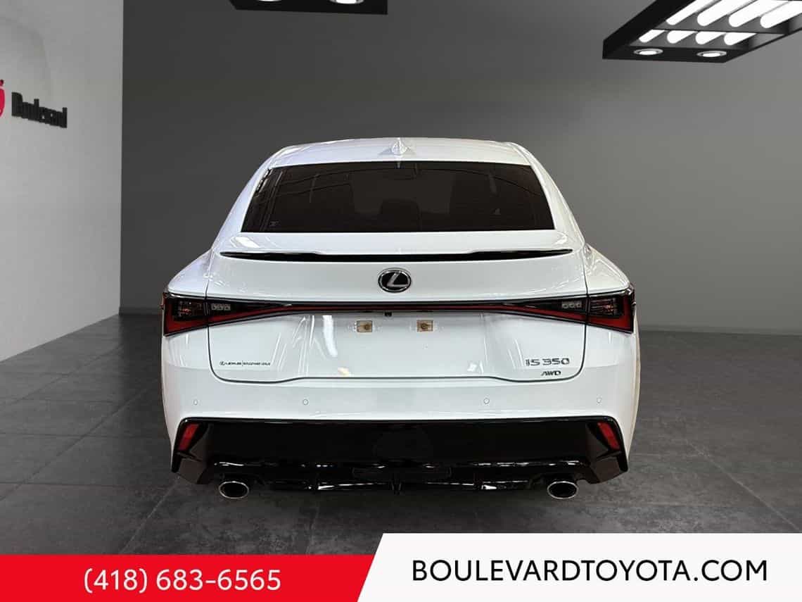 2024 Lexus IS 350 F-Sport - Image 5