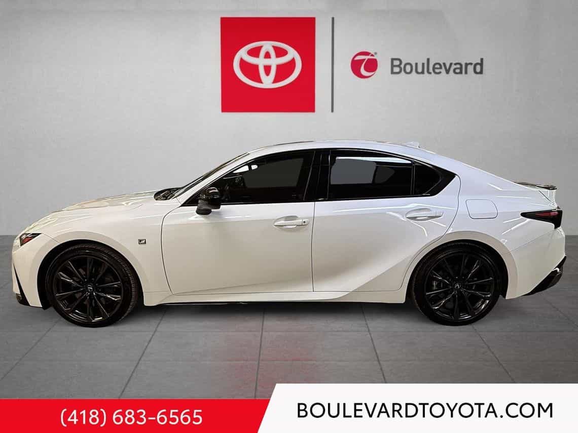 2024 Lexus IS 350 F-Sport - Image 7