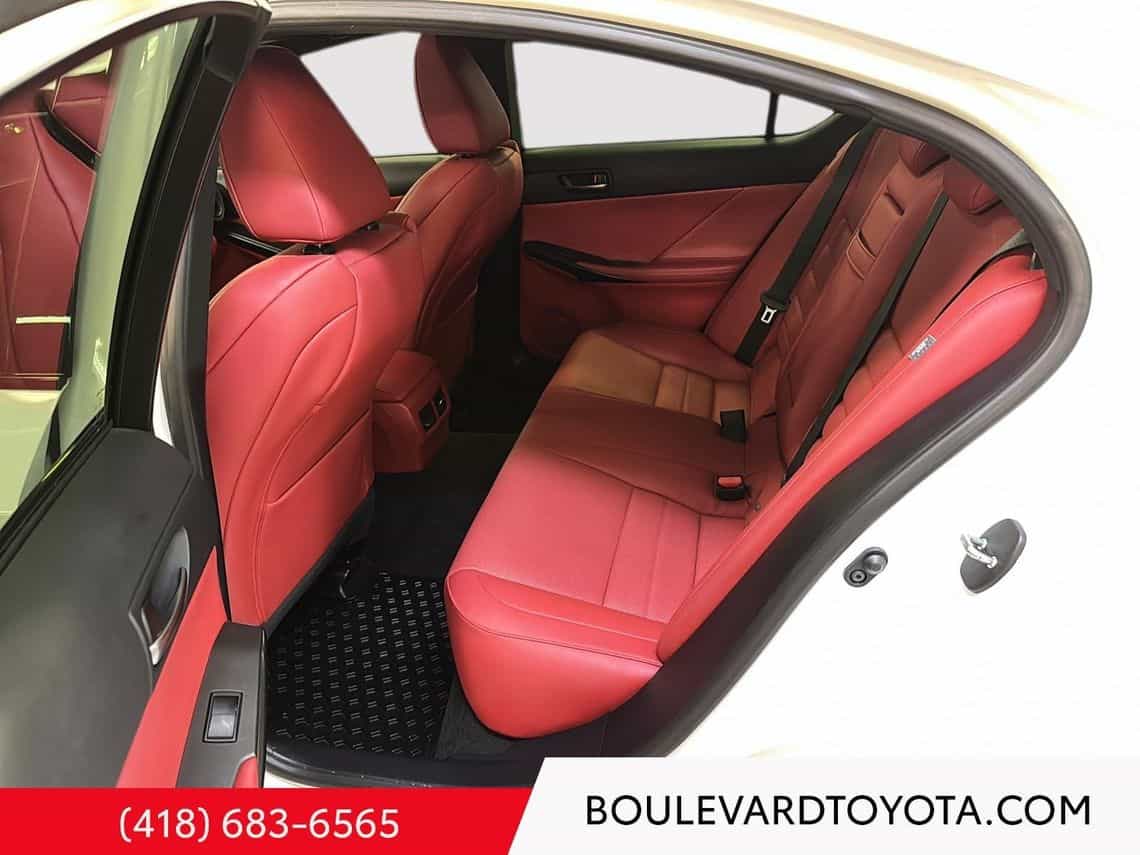 2024 Lexus IS 350 F-Sport - Image 32