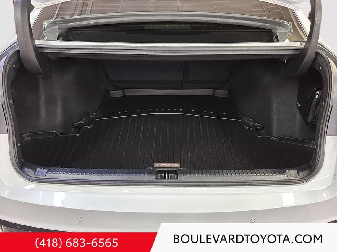 2024 Lexus IS 350 F-Sport - Image 43