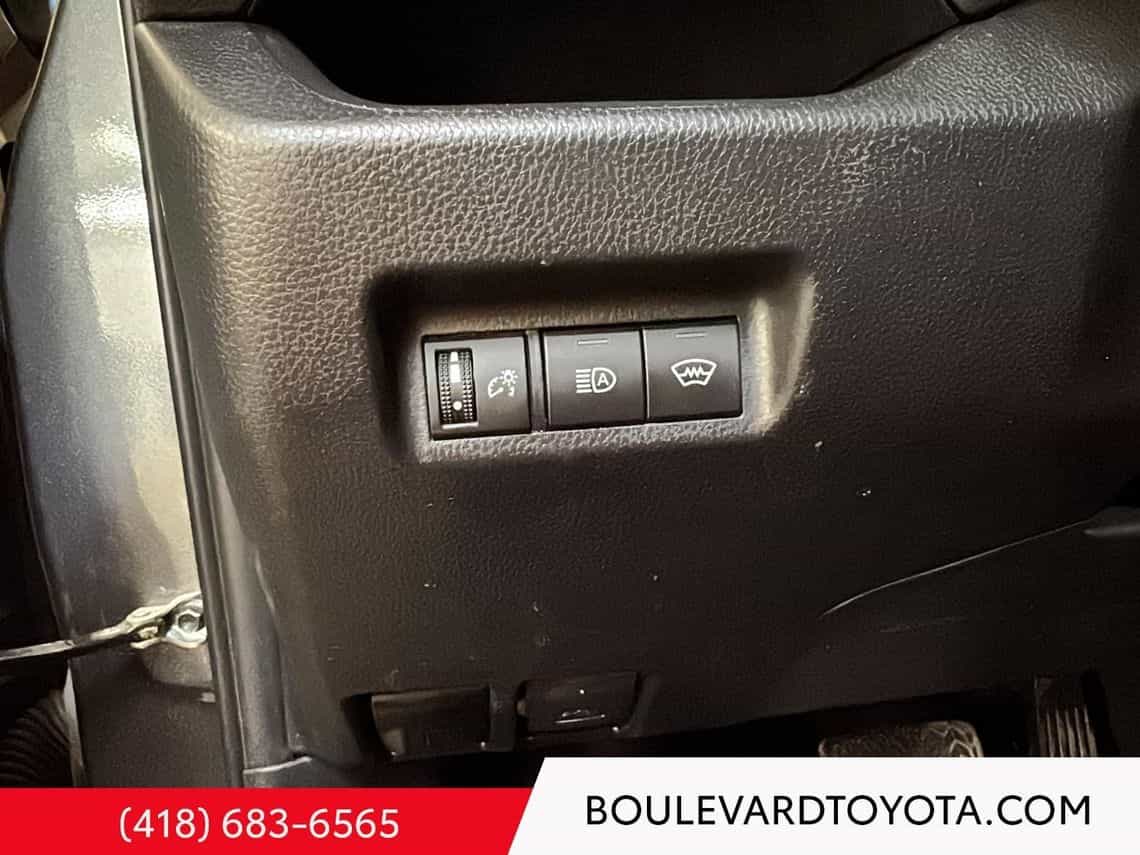 2024 Toyota Rav4 Le - Image 24