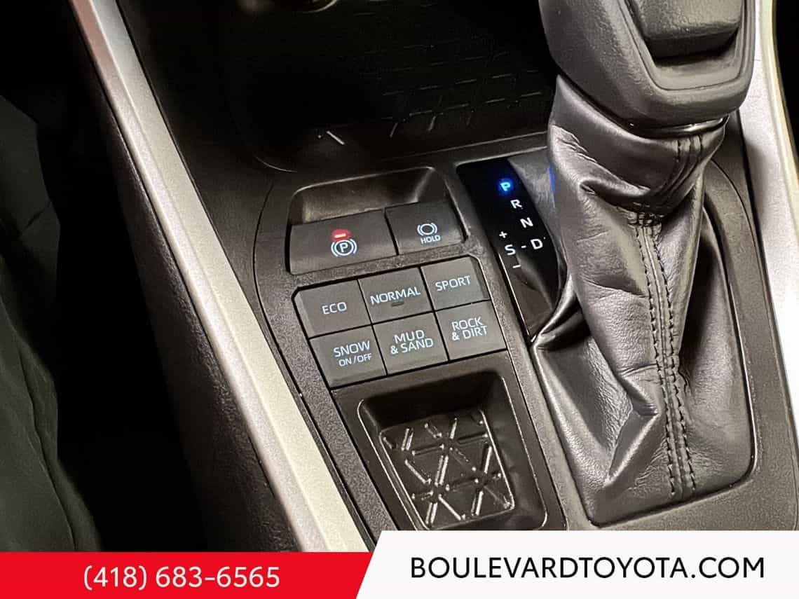 2024 Toyota Rav4 Le - Image 28
