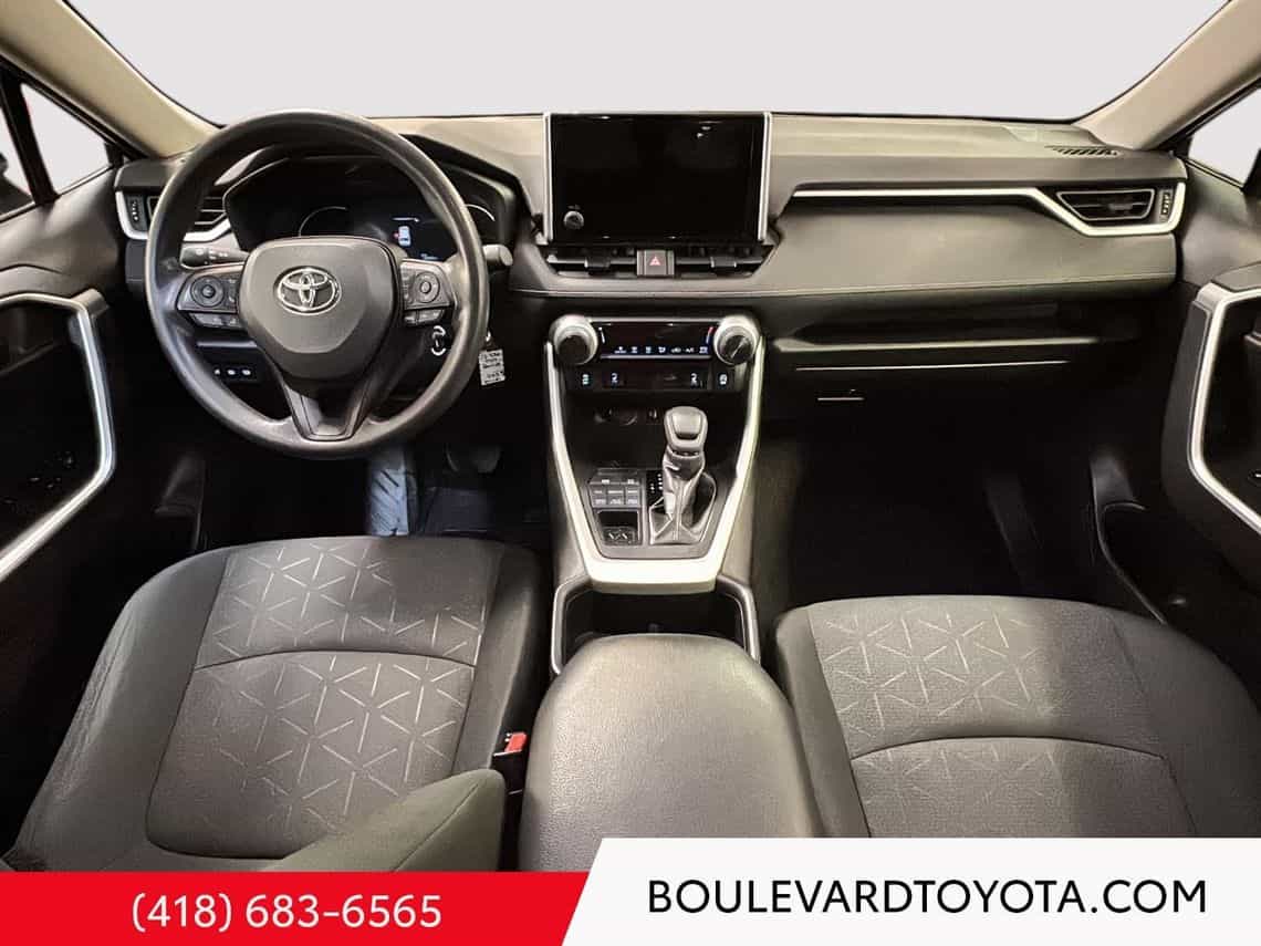 2024 Toyota Rav4 Le - Image 29