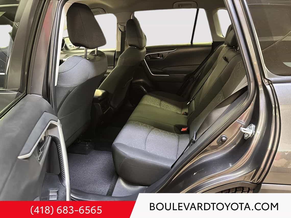2024 Toyota Rav4 Le - Image 30