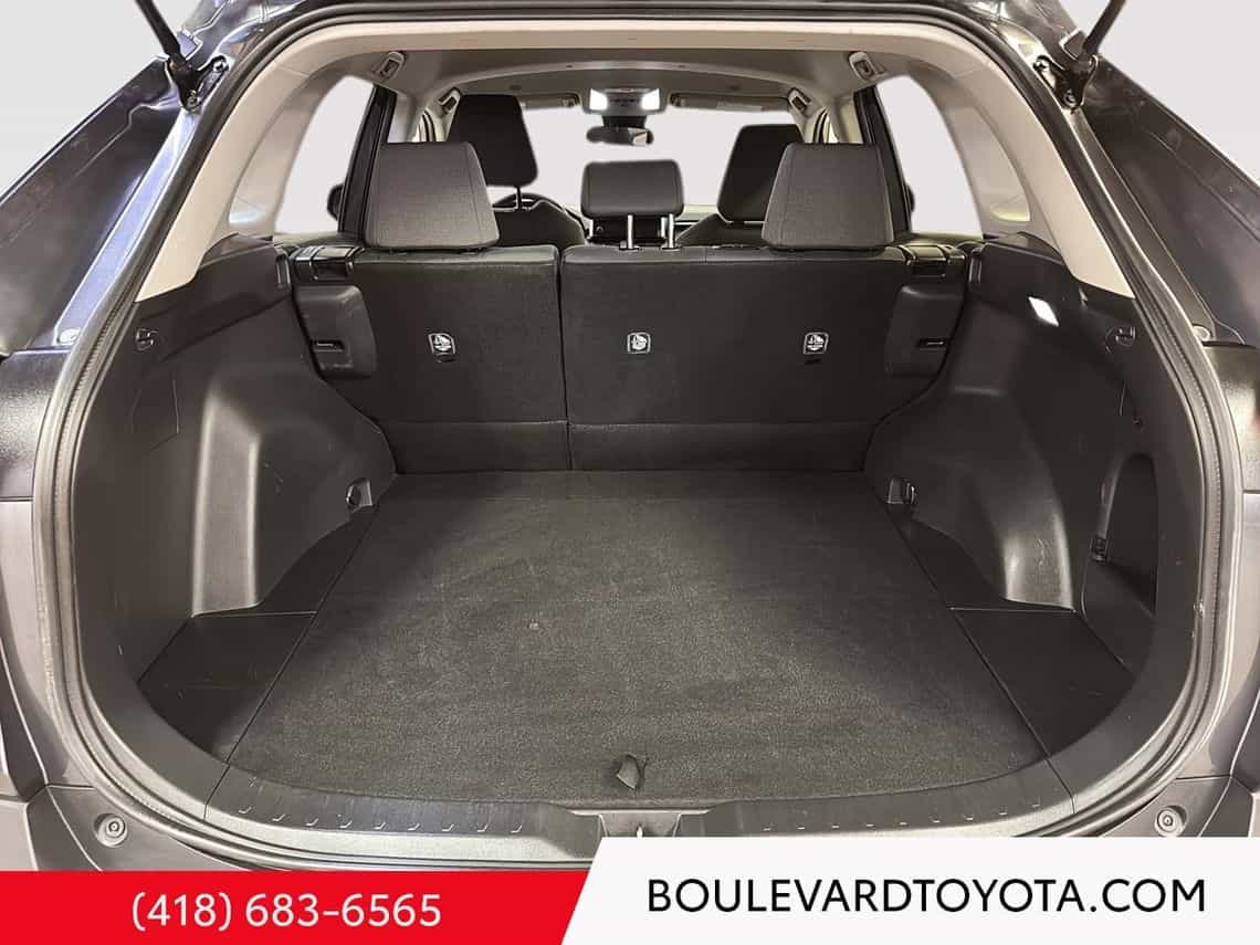 2024 Toyota Rav4 Le - Image 31