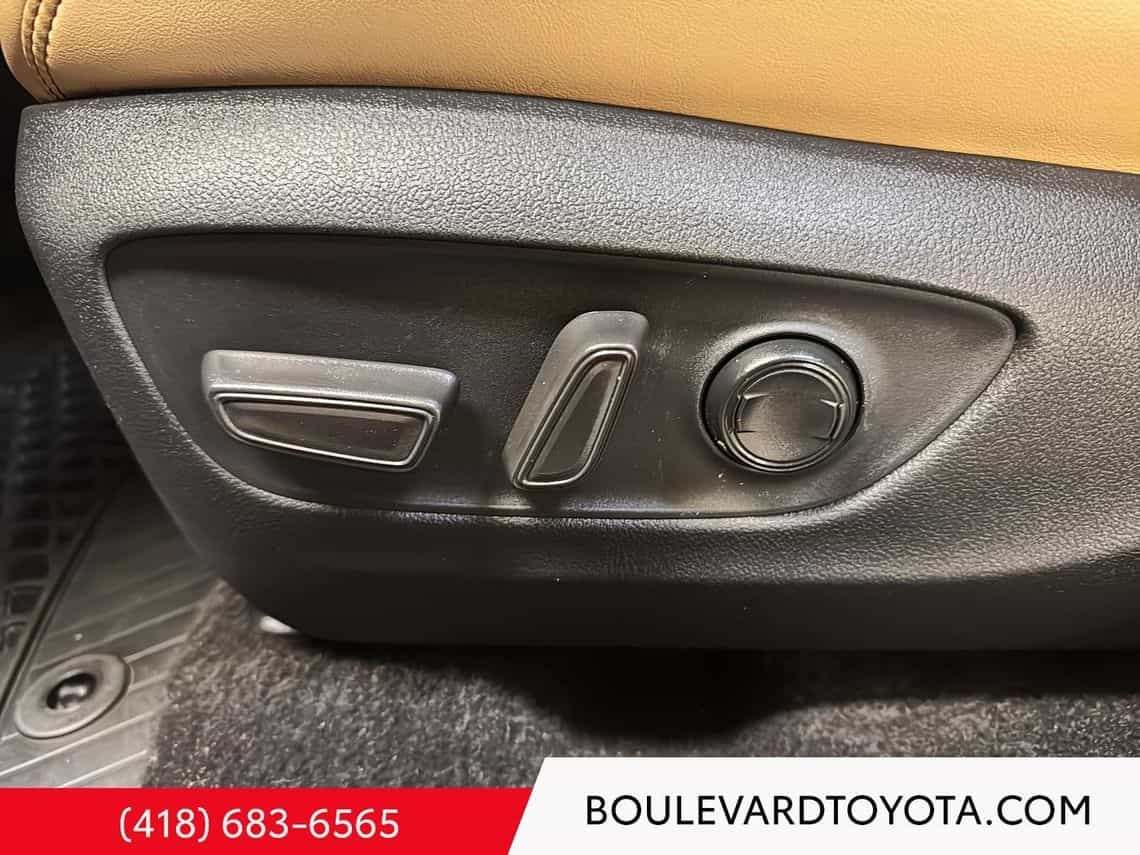 Image 23 Toyota Rav4 Limited 2025