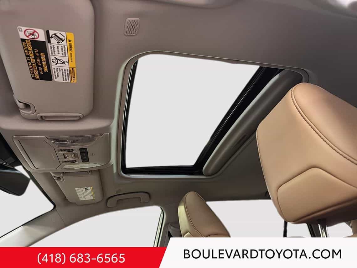 Image 25 Toyota Rav4 Limited 2025