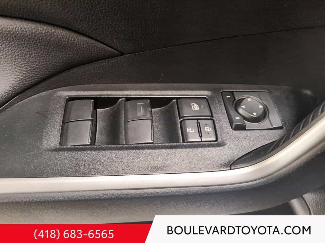 Image 8 Toyota Rav4 Le 2025