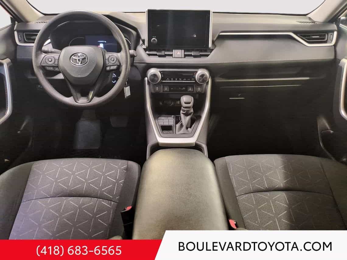Image 30 Toyota Rav4 Le 2025