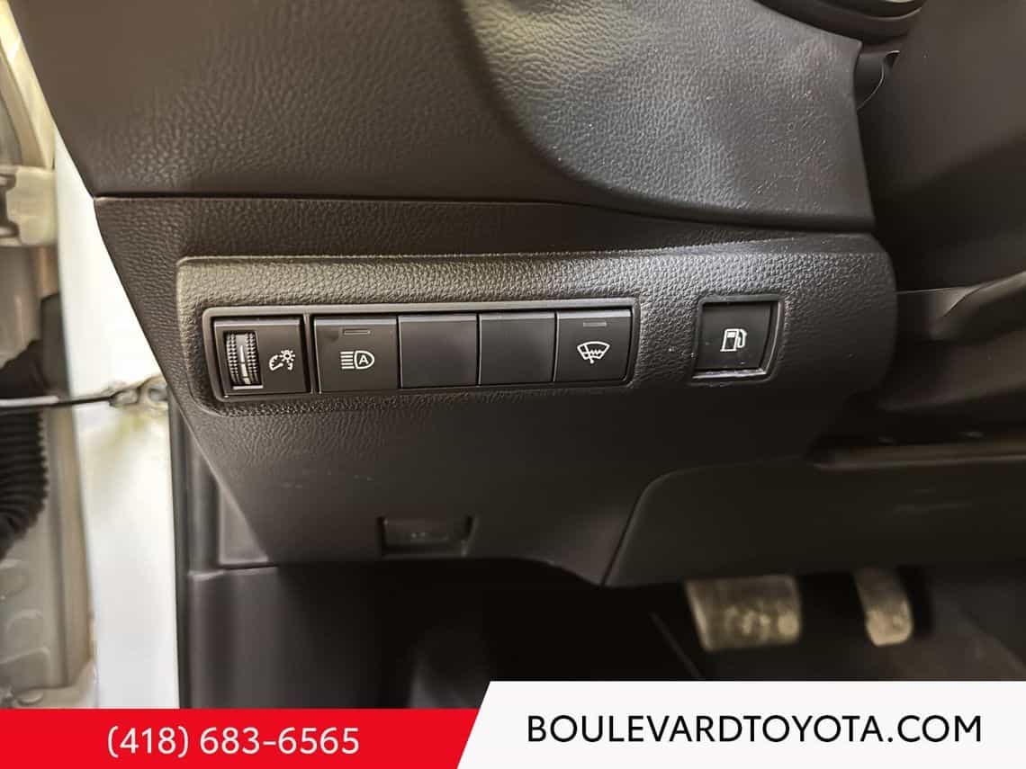 Image 17 Toyota Corolla LE Hybride 2021