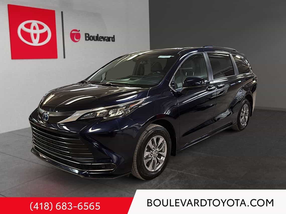 2025 Toyota Sienna Xle - Image 1