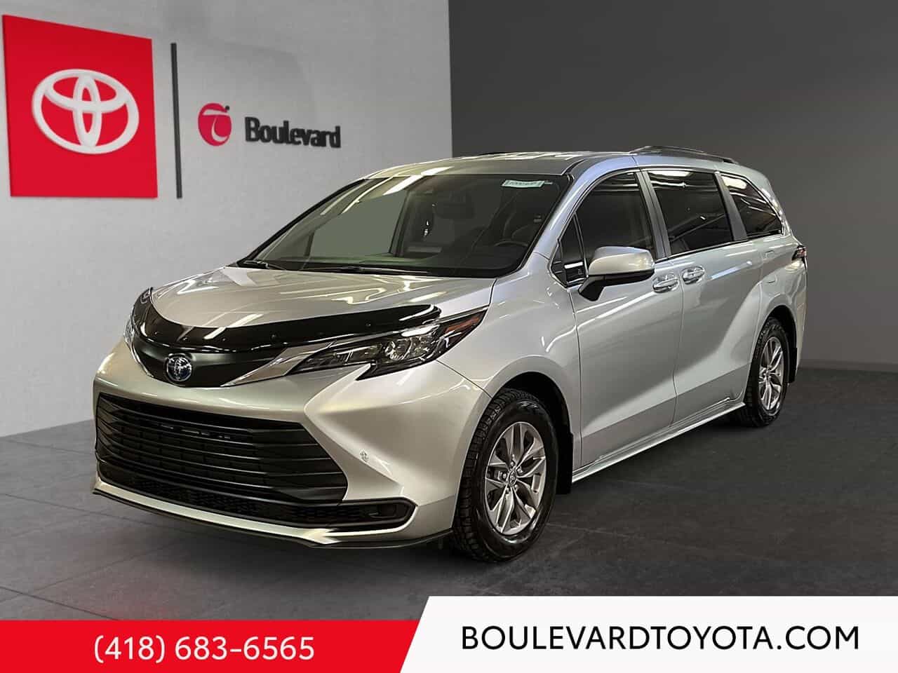 2024 Toyota Sienna Le, Awd - Image 1