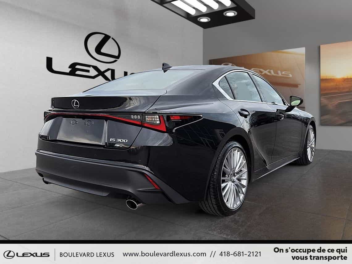 2022 Lexus IS 300 Ultra Luxe - Image 4