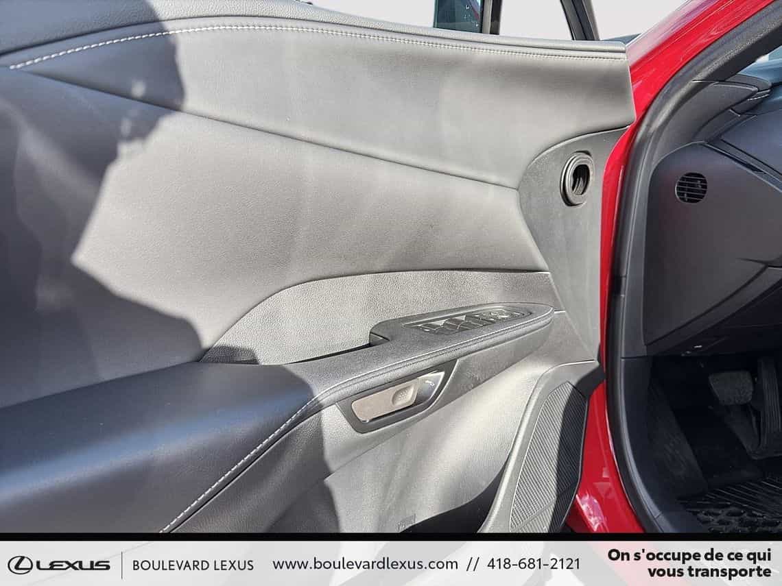 2024 Lexus RX 350 Ultra Luxe - Image 9