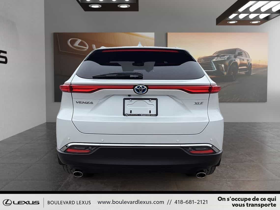 2024 Toyota Venza Xle - Image 5