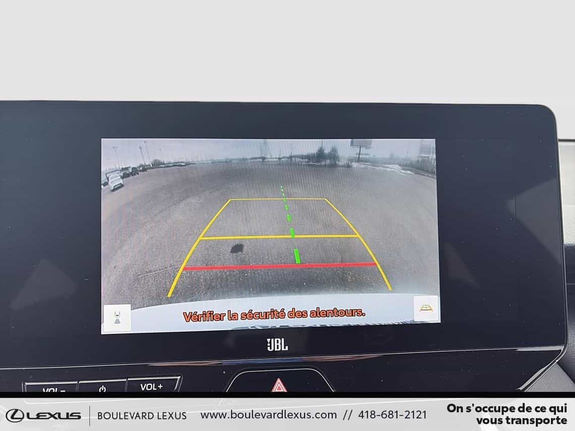 2024 Toyota Venza Xle - Image 17