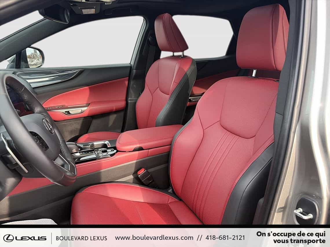 2024 Lexus NX 350h Premium - Image 10