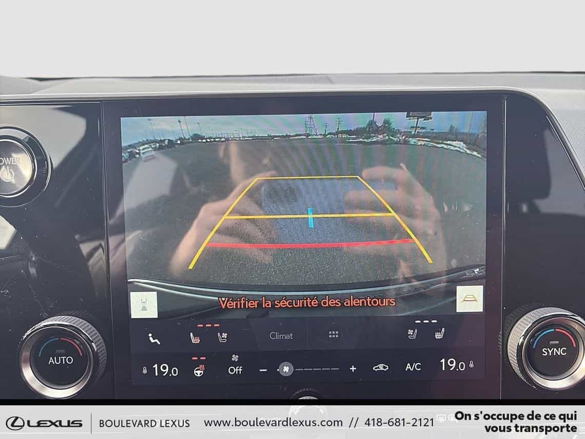 2024 Lexus NX 350h Premium - Image 19