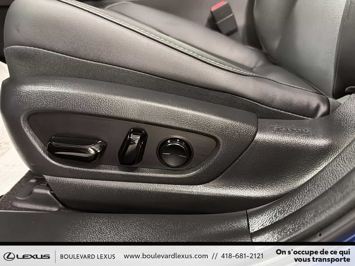 2025 Lexus UX 300h F Sport Design - Image 11