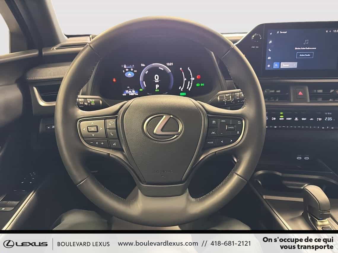 2025 Lexus UX 300h F Sport Design - Image 14