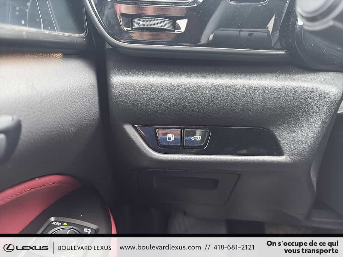 2022 Lexus NX 350h Premium - Image 15