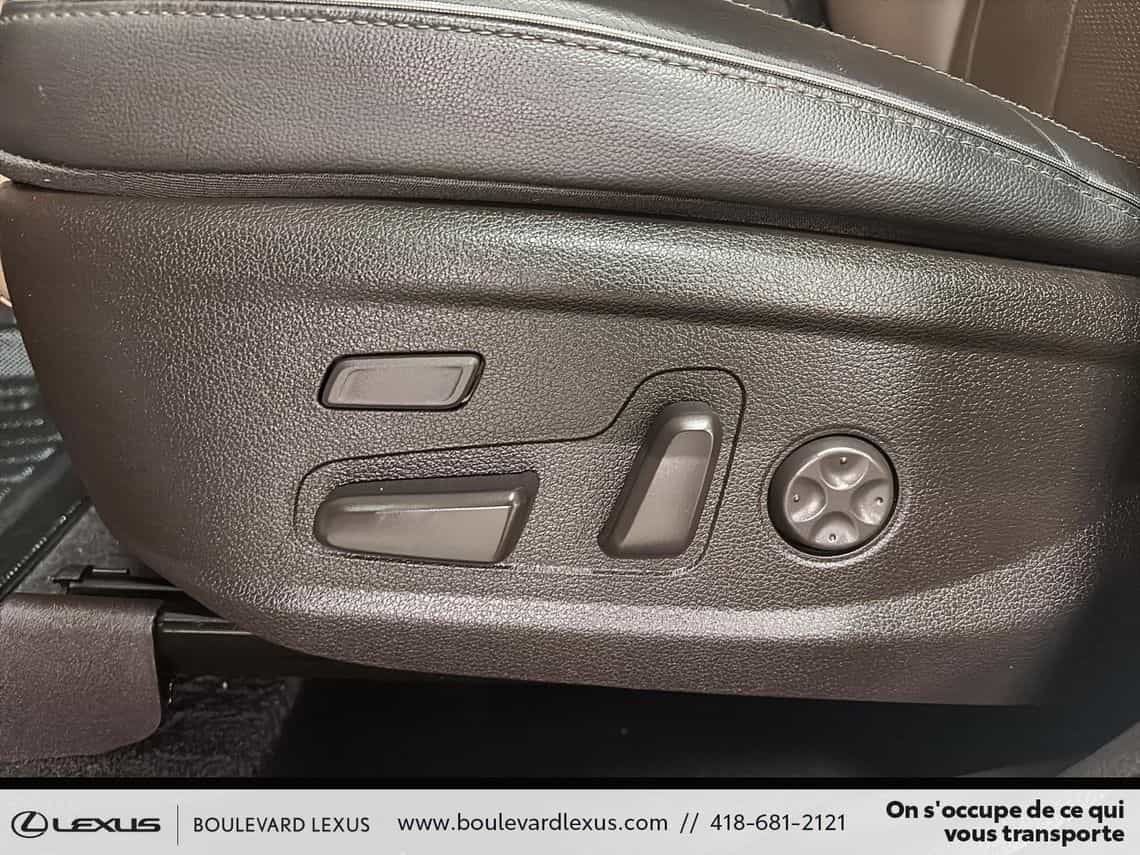 2022 Hyundai Santa Fe Plug-in Hybrid Luxe - Image 11