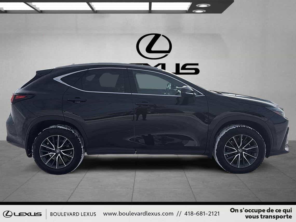 2024 Lexus NX 350h Premium - Image 3