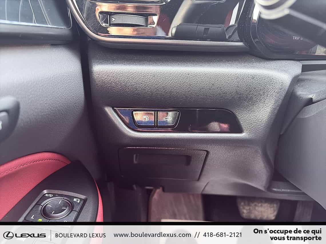 2024 Lexus NX 350h Premium - Image 15