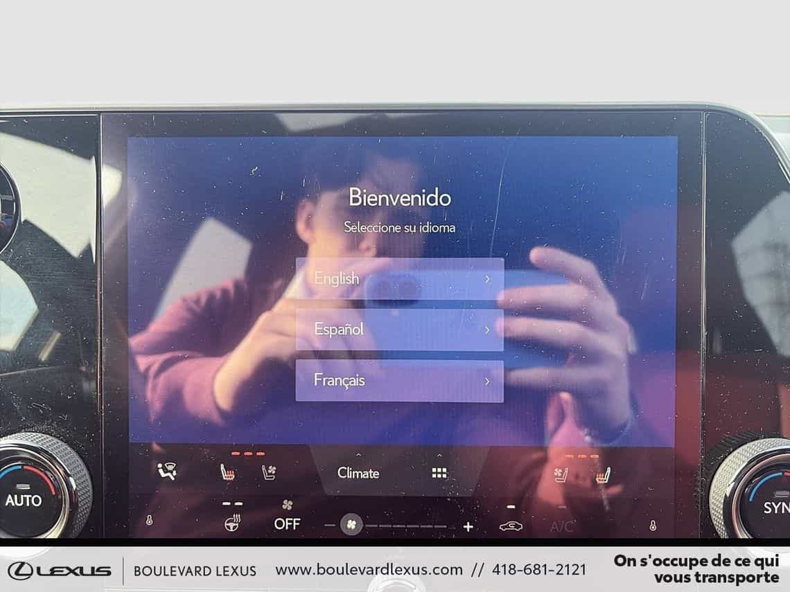 2024 Lexus NX 350h Premium - Image 17