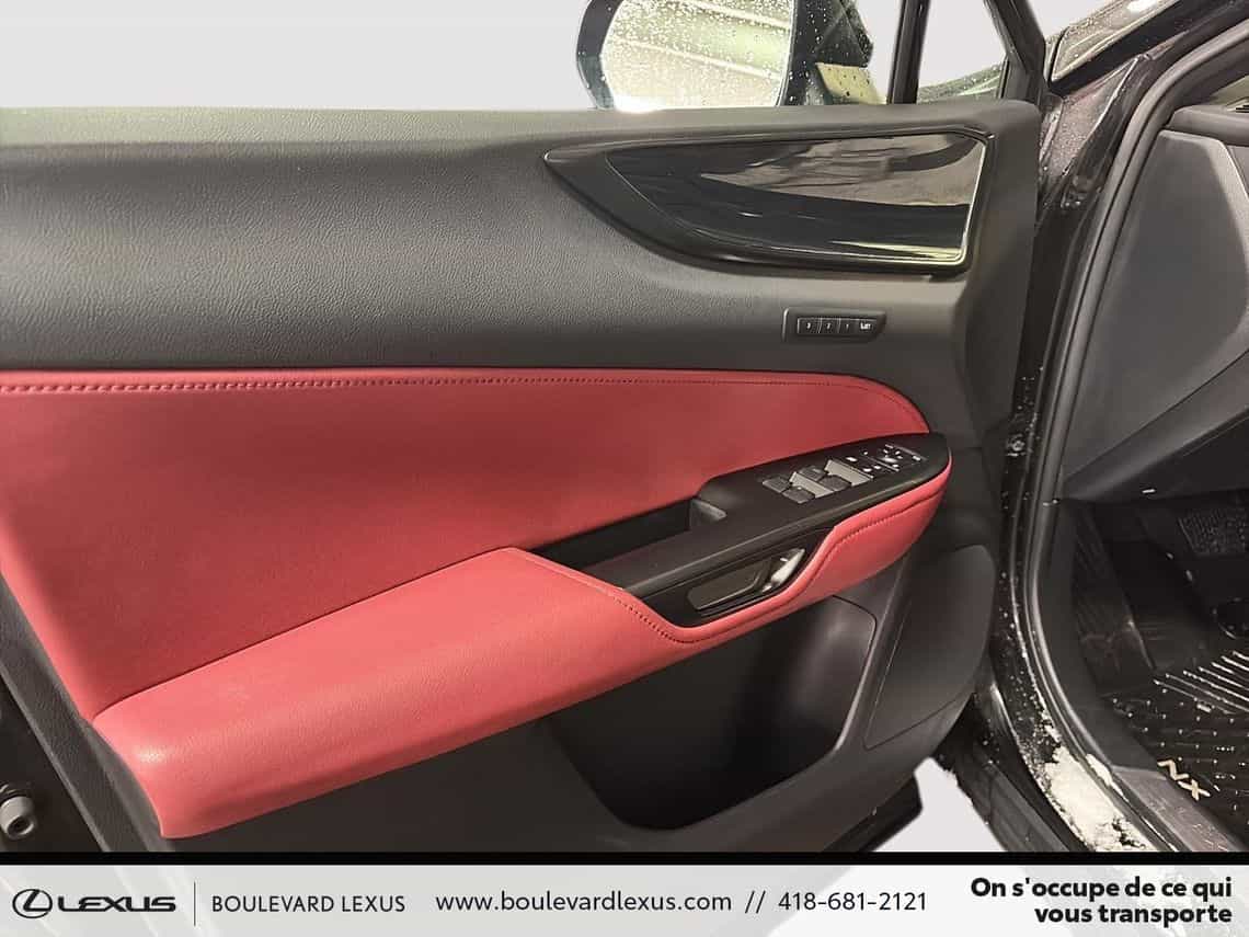 2024 Lexus NX 350 Premium - Image 9