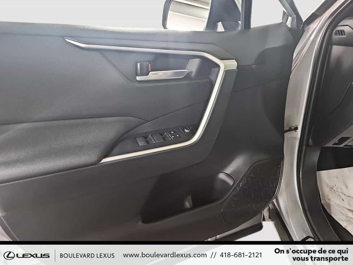 2023 Toyota Rav4 Prime Se - Image 9