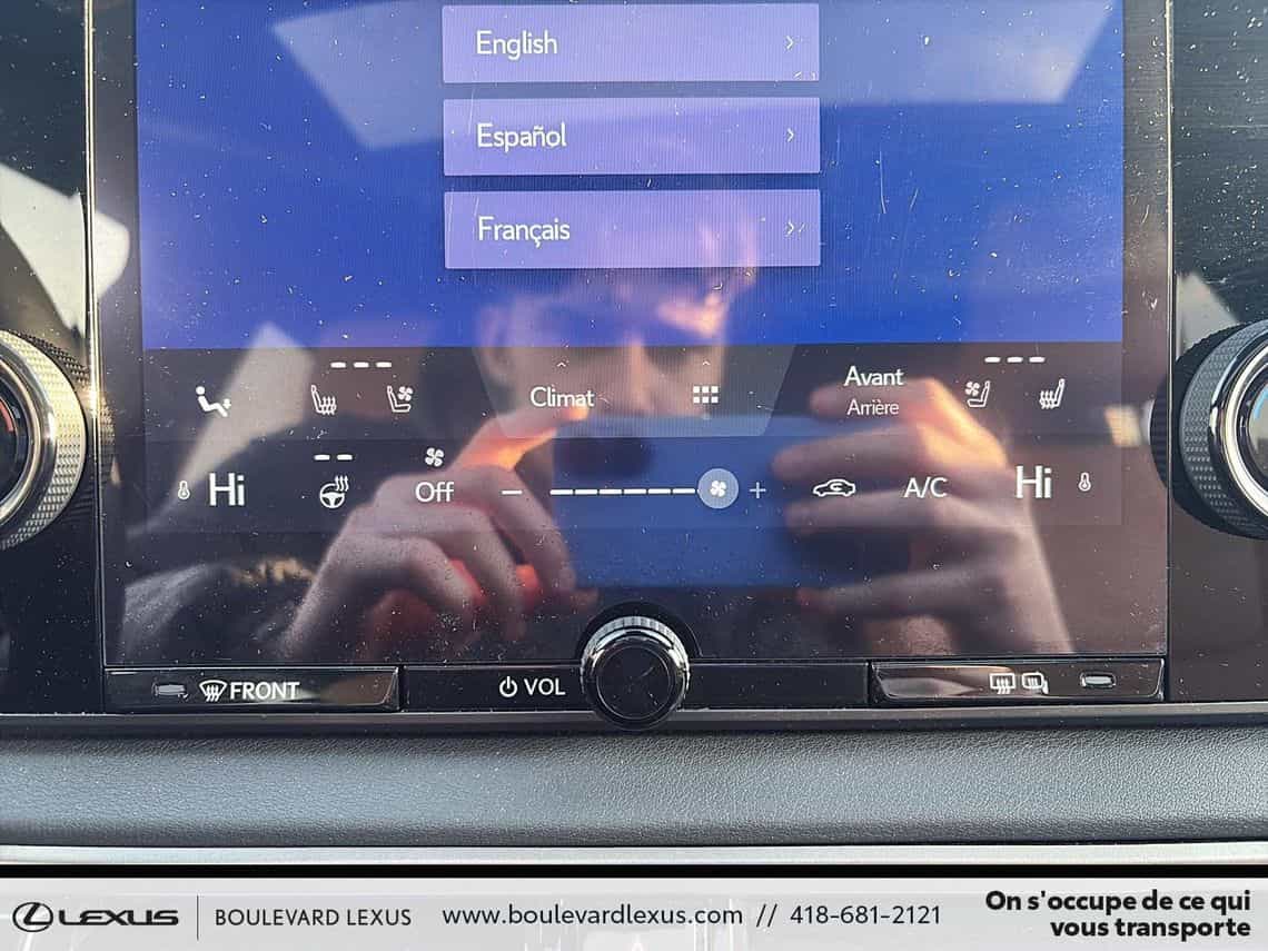 2023 Lexus RX 350h Premium - Image 22
