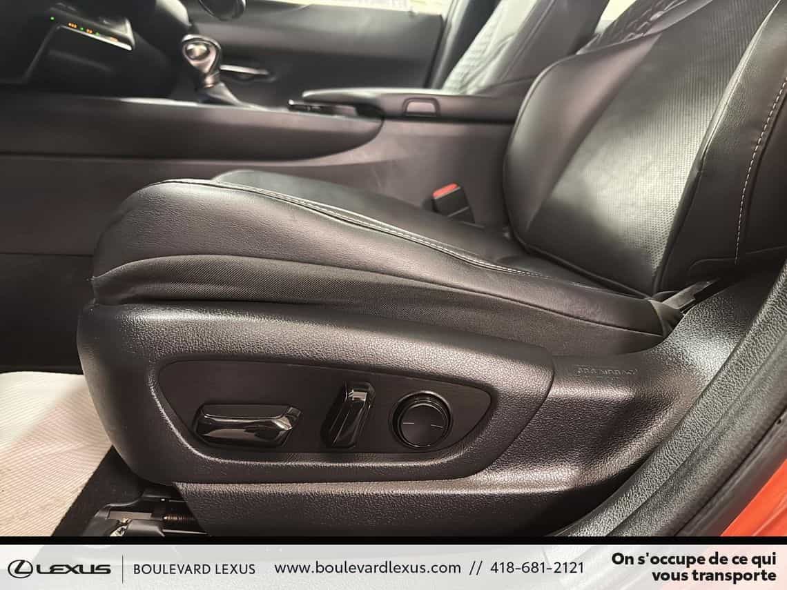 2020 Lexus UX 250h Premium - Image 11