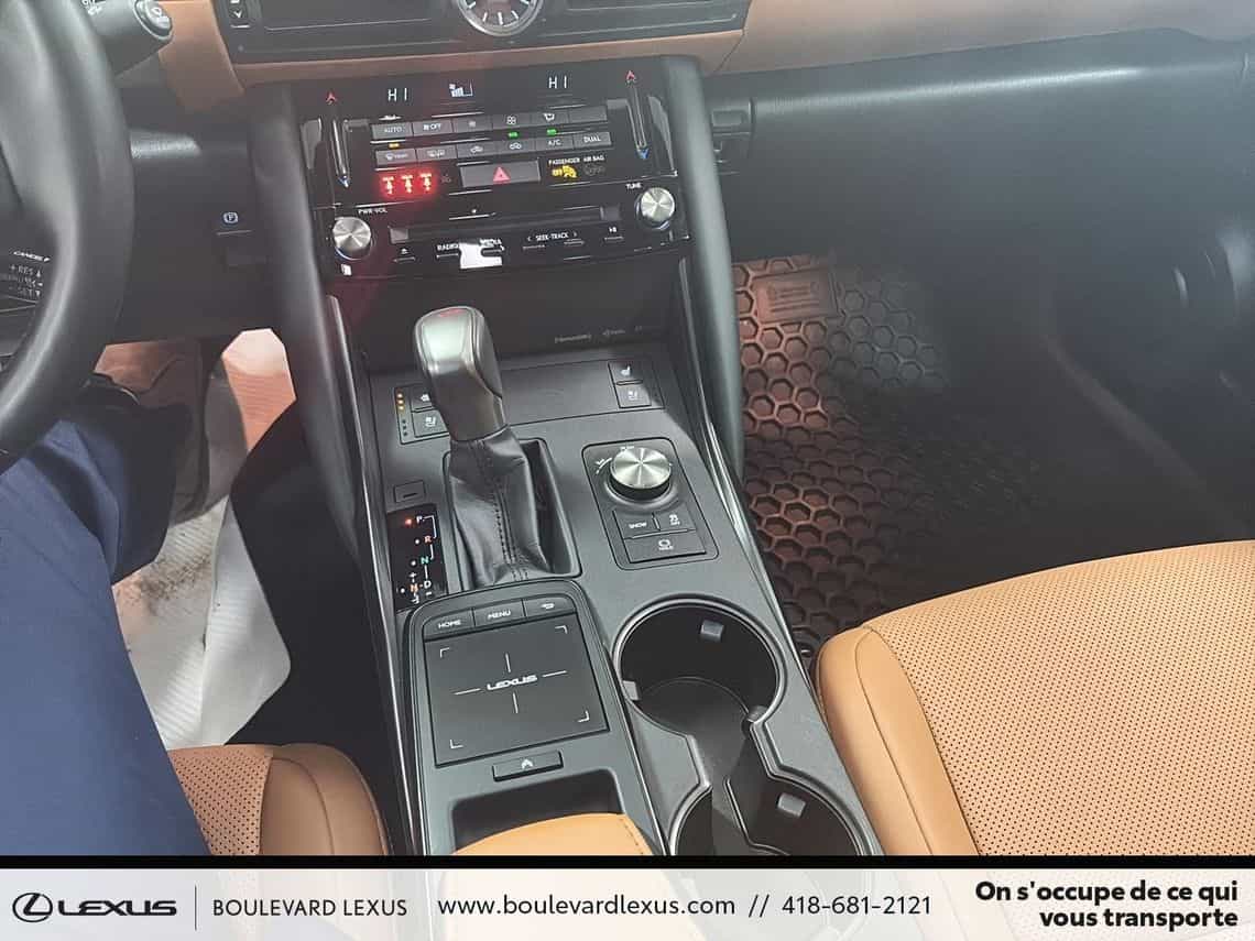 2023 Lexus IS 300 Premium - Image 21