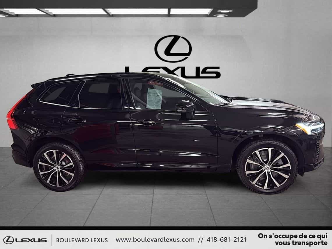 2023 Volvo XC60 Recharge Plus Dark - Image 3