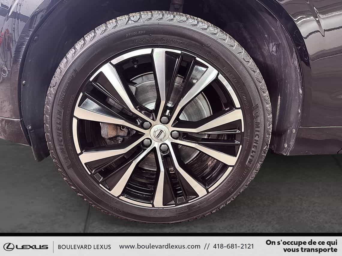 2023 Volvo XC60 Recharge Plus Dark - Image 8