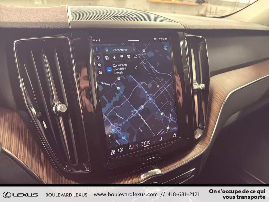 2023 Volvo XC60 Recharge Plus Dark - Image 18