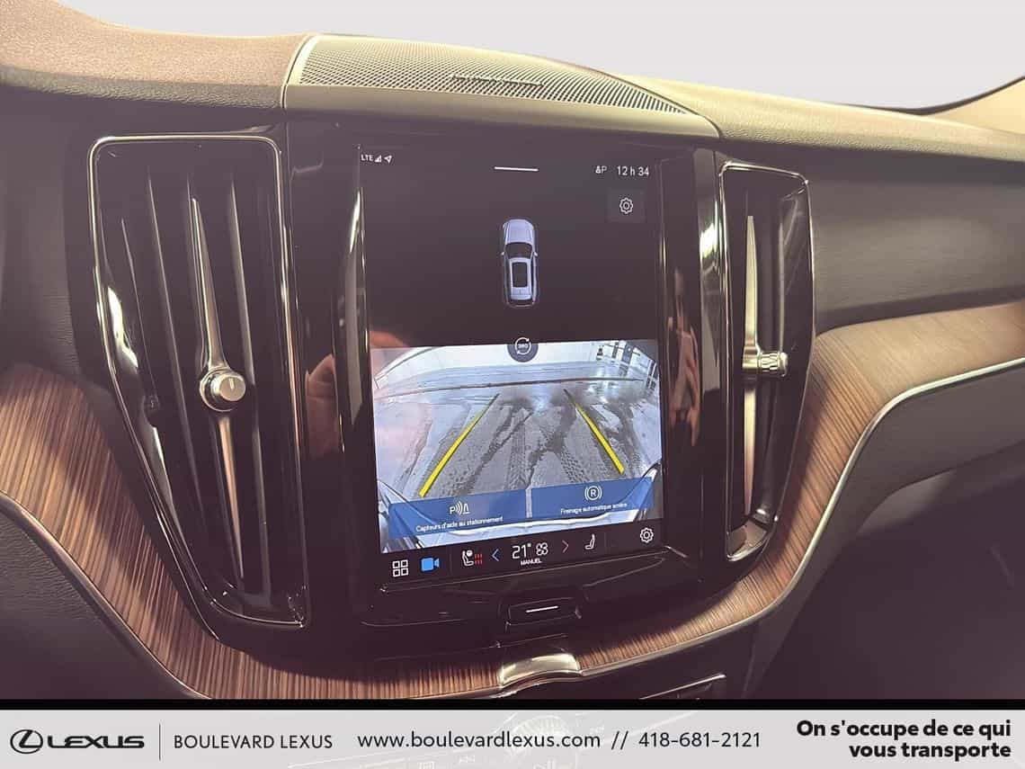 2023 Volvo XC60 Recharge Plus Dark - Image 19