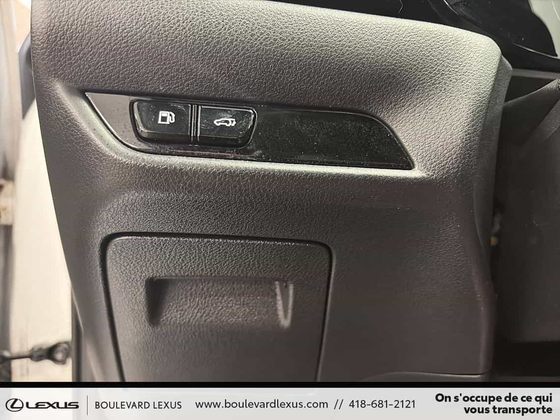 Image 15 Lexus NX 350h Premium 2023