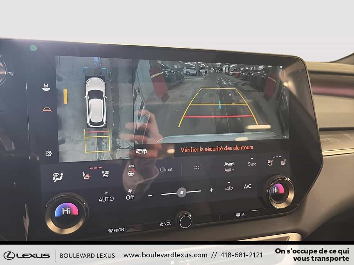 2025 Lexus RX 350H Exécutif - Image 19
