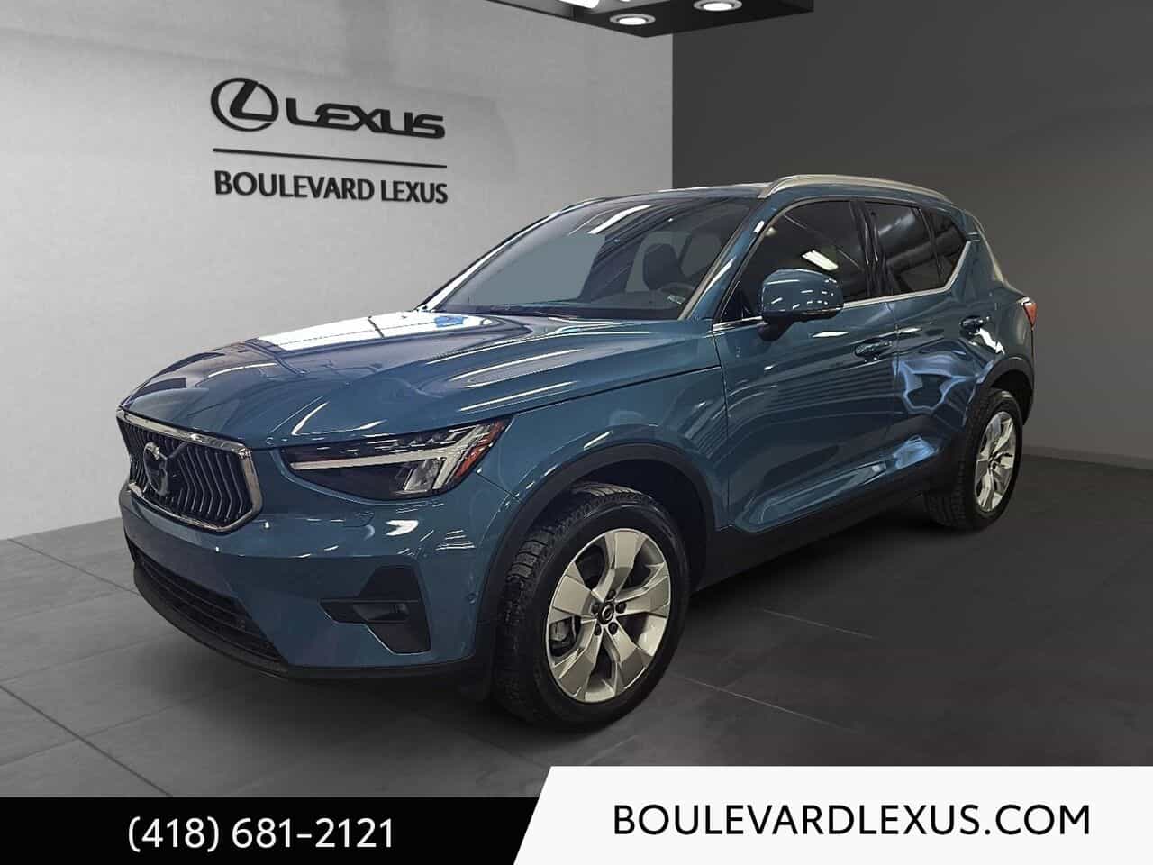 2024 Volvo XC40 Plus Bright - Image 1