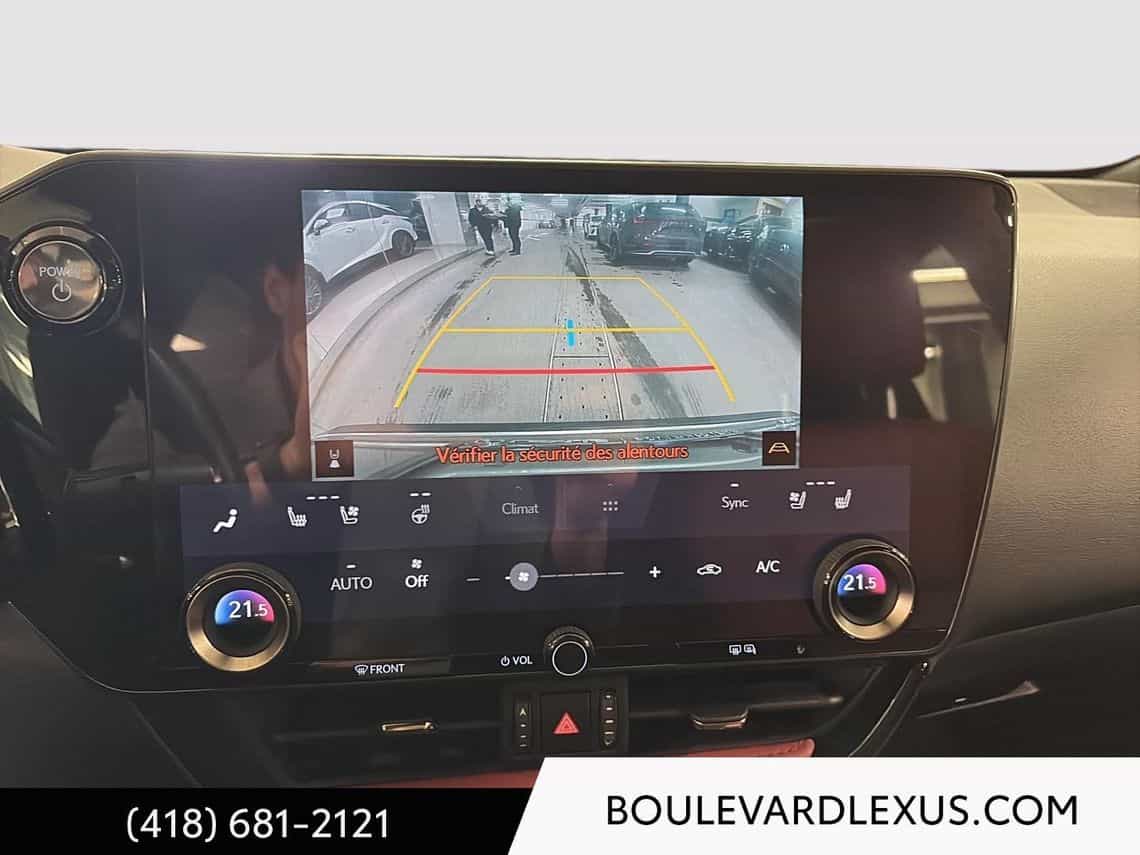 2022 Lexus NX 350h Premium - Image 15