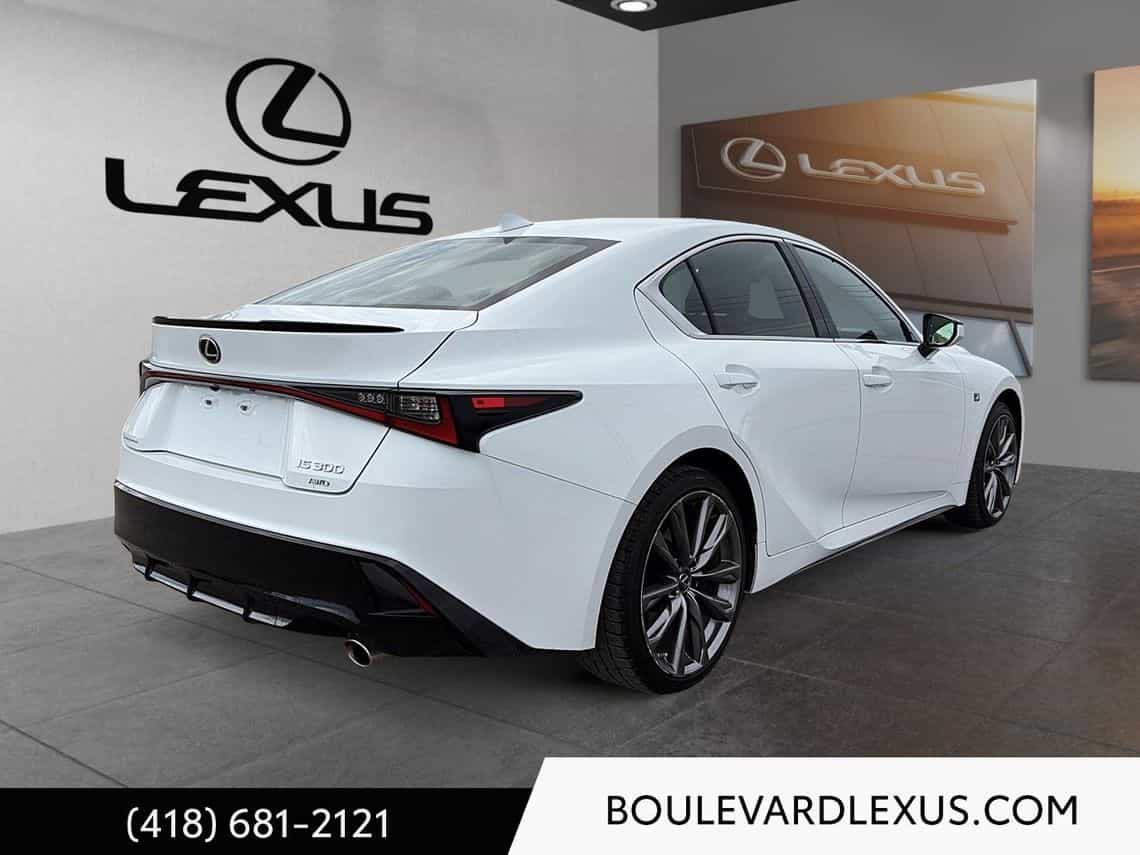 2022 Lexus IS Sport 2 - Image 9
