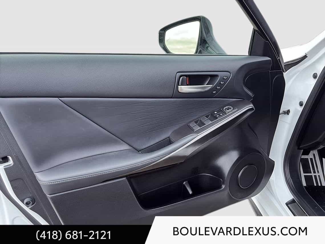 Image 17 Lexus IS Sport 2 2022