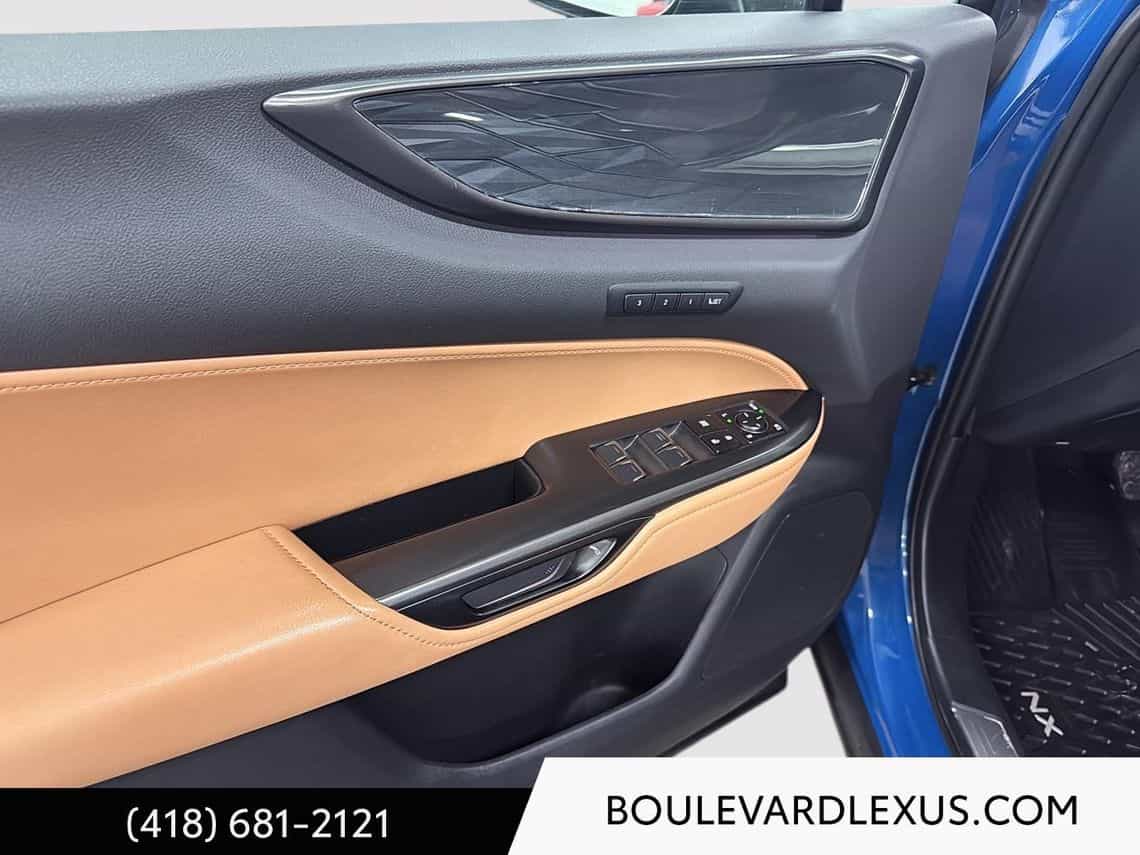 2024 Lexus NX 350 Luxe - Image 15