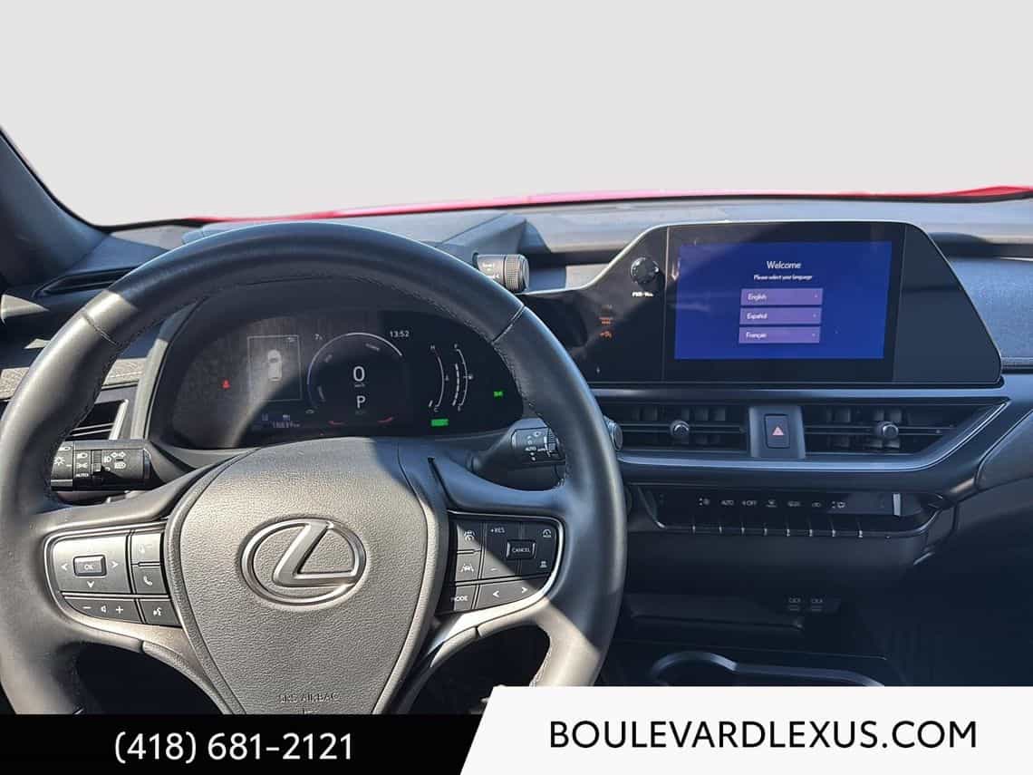 Image 24 Lexus UX 300h F Sport Design 2025