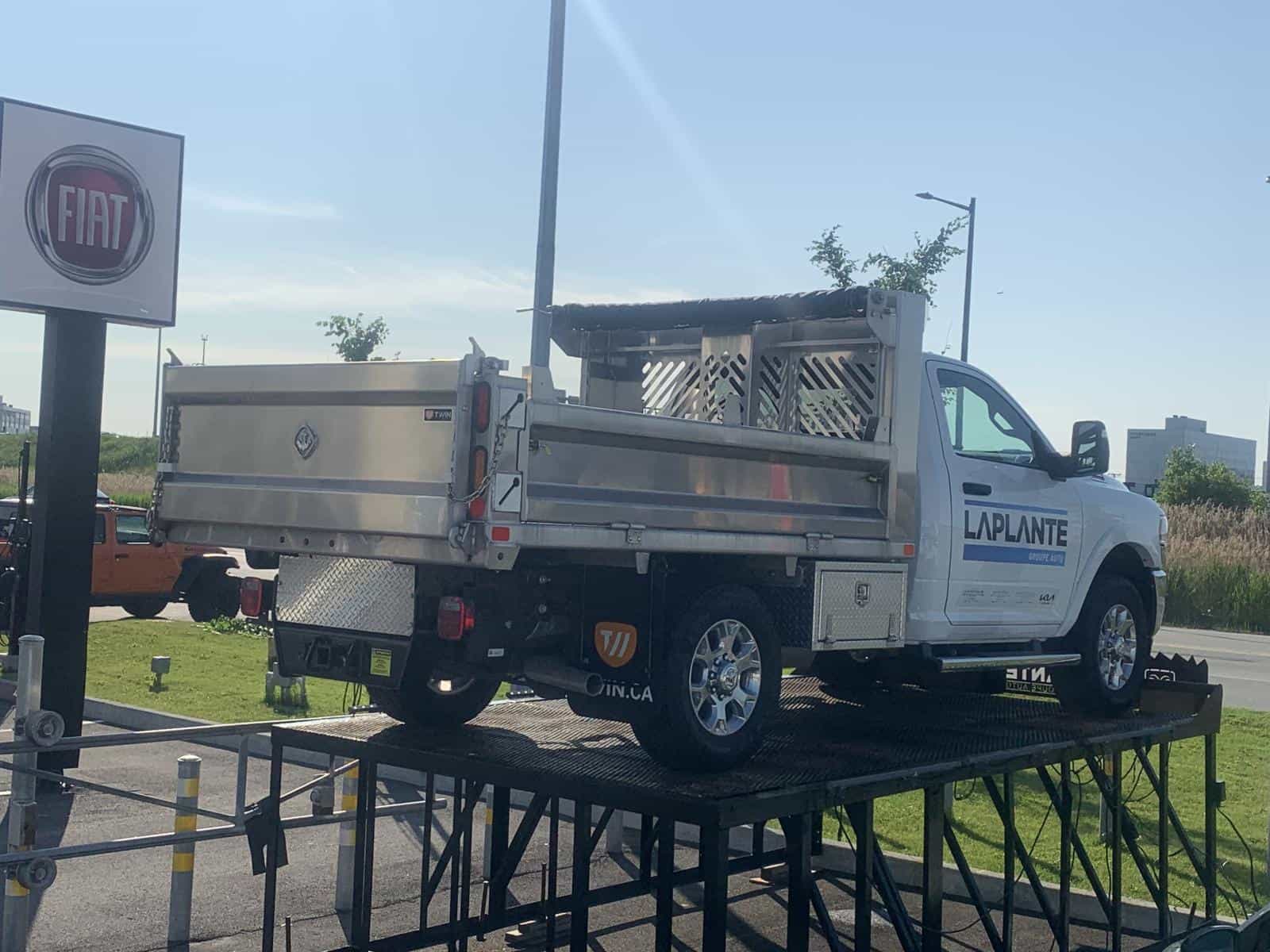 2024 RAM Chassis Cab 3500 Chassis Cab Tradesman - Image 2