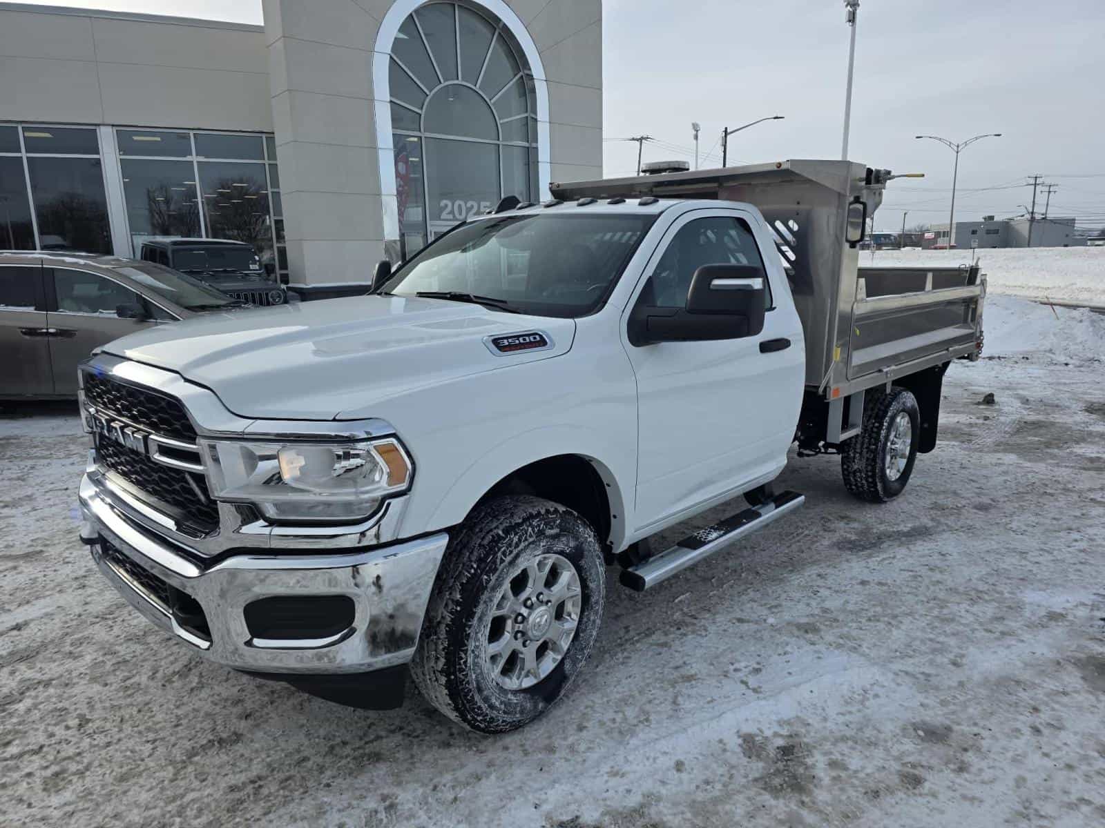 2024 RAM Chassis Cab 3500 Chassis Cab Tradesman - Image 1