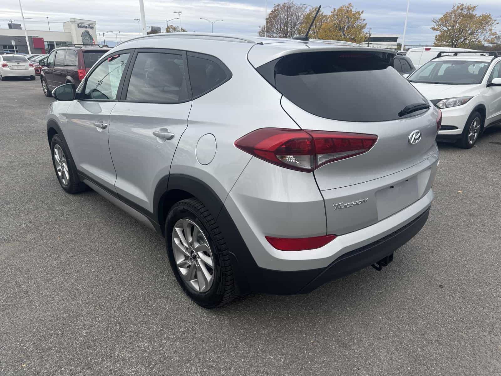 2017 Hyundai Tucson Base - Image 2