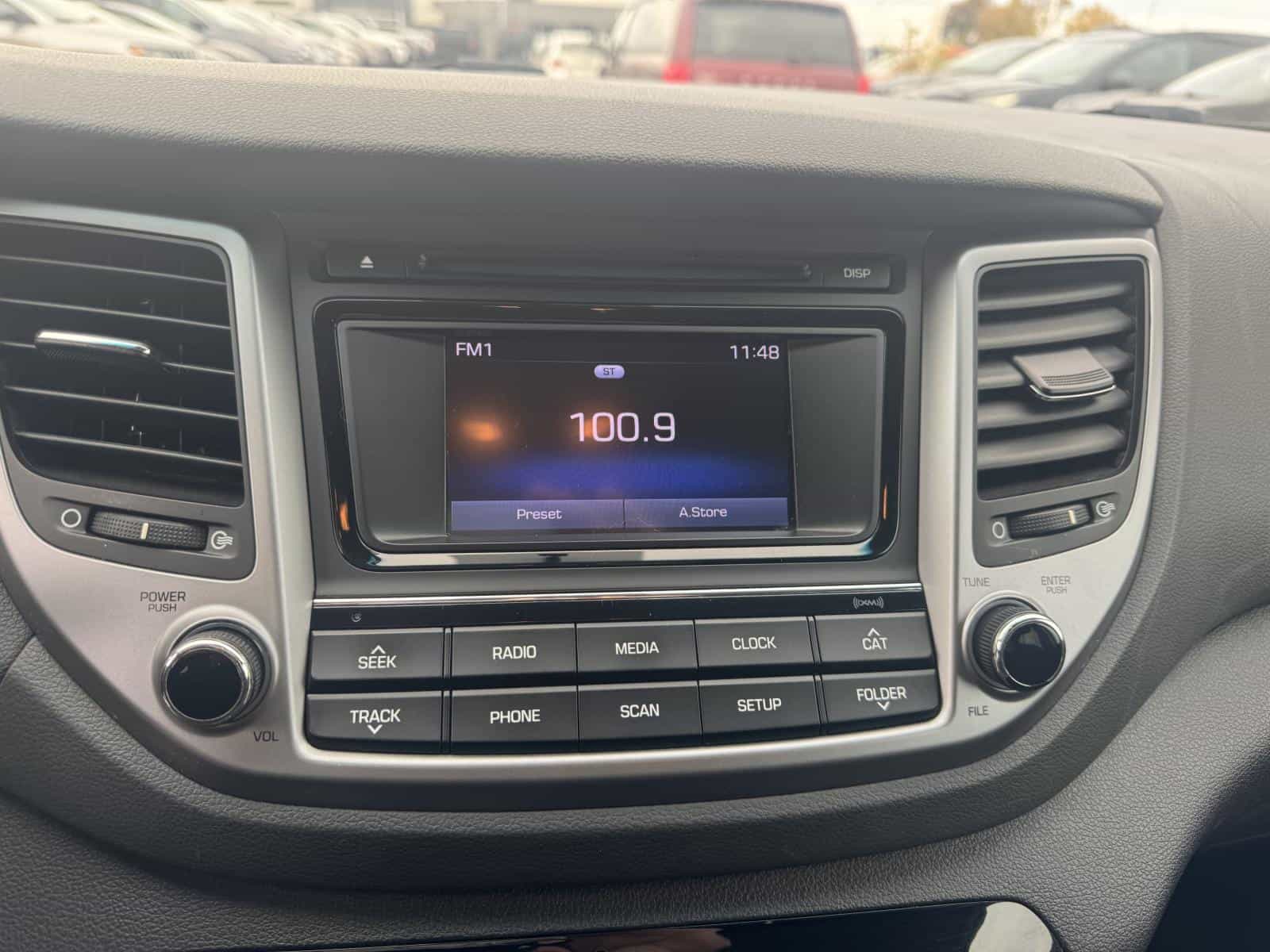 2017 Hyundai Tucson Base - Image 11